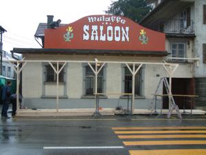 auf_saloon_front.jpg